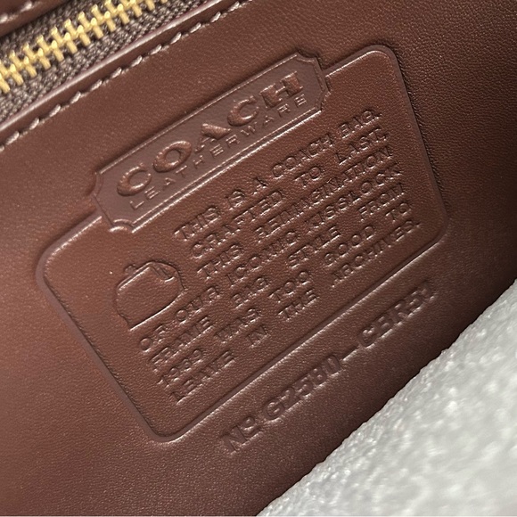 Coach Kisslock Oversized Frame Bag - Picture 3 of 15